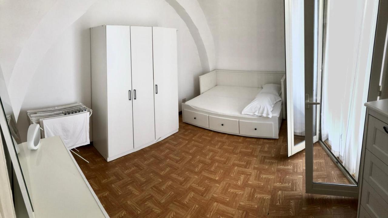 Tre Amici Apartment คาตาเนีย ภายนอก รูปภาพ
