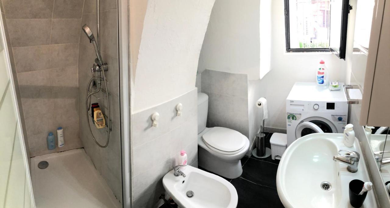 Tre Amici Apartment คาตาเนีย ภายนอก รูปภาพ